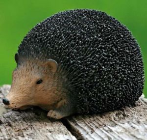 FIGURKA OGRODOWA JEŻ